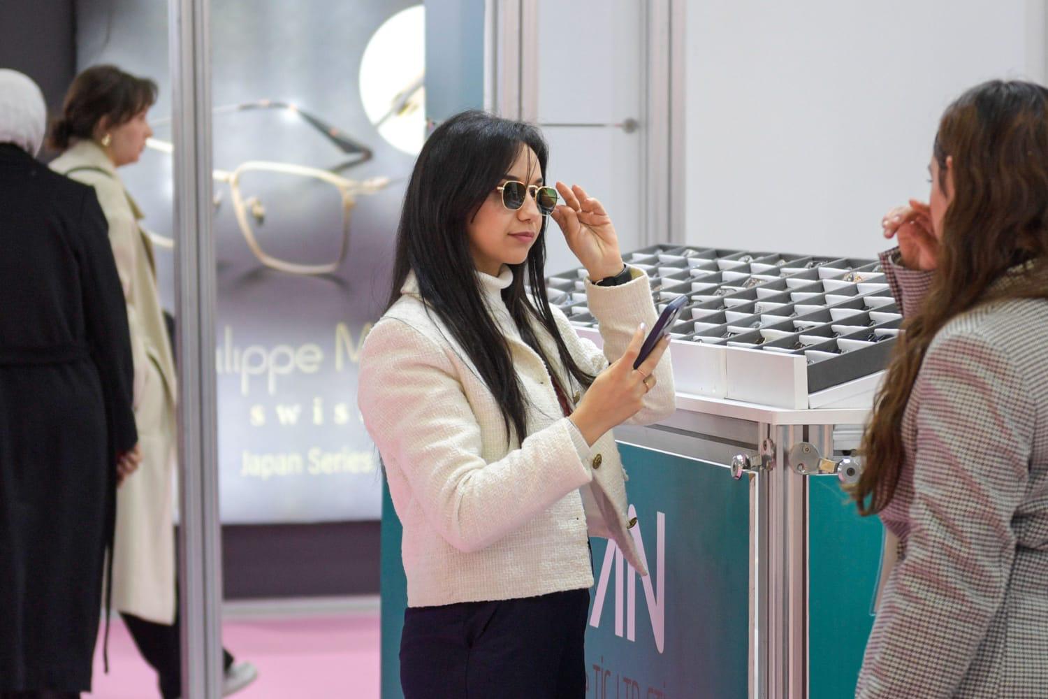 Optik sektöründeki en son teknolojik gelişmeleri, ürünleri ve trendleri sergilemek