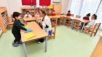 Kent genelinde hizmet verdiği Yuvamız İzmir Çocuk Etkinlik Merkezleri’nin sayısını