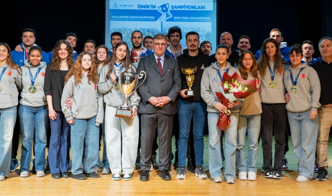 İzmir Büyükşehir Belediye Başkanı Dr. Cemil Tugay, üst üste ikinci