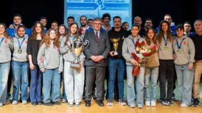 İzmir Büyükşehir Belediye Başkanı Dr. Cemil Tugay, üst üste ikinci
