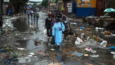 Haiti’nin başkenti Port-au-Prince’e bağlı Kenscoff kasabası, silahlı çetelerin saldırısına uğradı.