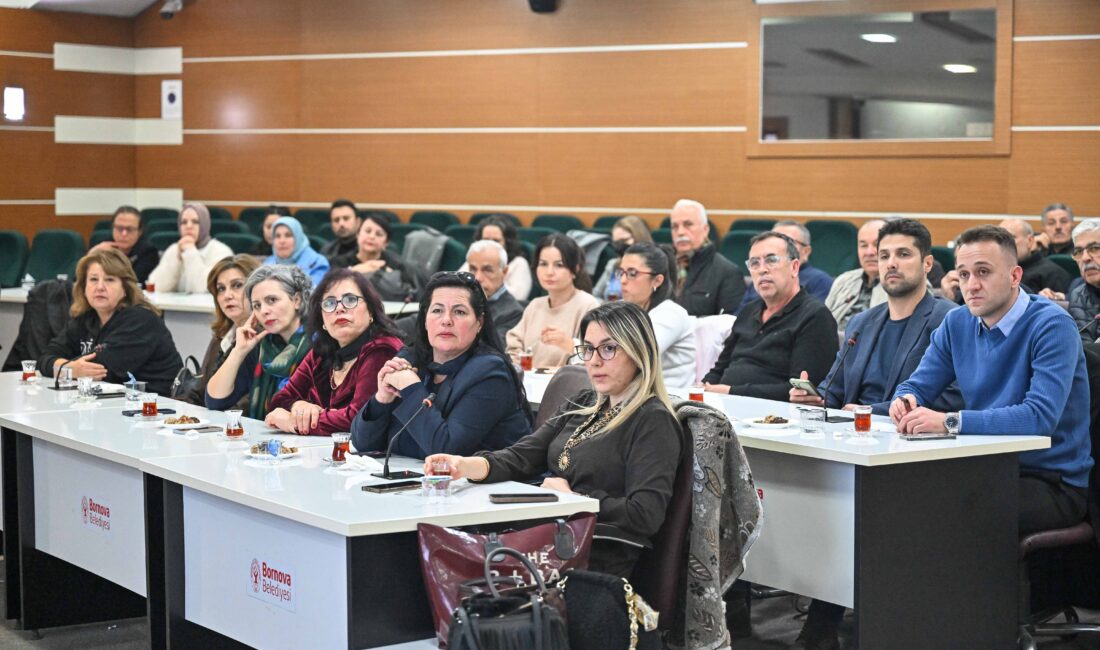 Bornova Belediyesi, ilçedeki muhtarlar ve azalarla “Bornova ve Afetlere Karşı