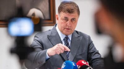 İzmir Büyükşehir Belediye Başkanı Cemil Tugay, CHP’nin 38. Kurultayı’na yönelik