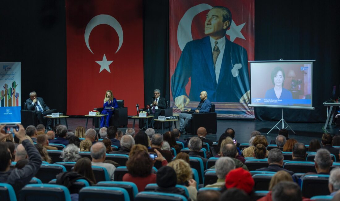 Konak Belediyesi ve Konak Kent Konseyi tarafından düzenlenen “Türkiye’de Gazeteci