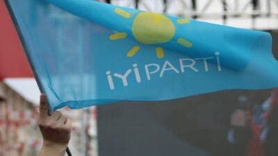 İYİ Parti İzmir İl Başkanlığı'nda dikkat çeken bir revizyon gerçekleşti.