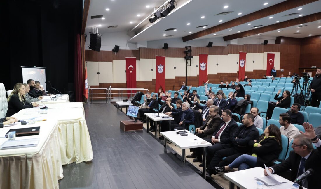 Şubat ayı ikinci olağan oturumu için bir araya gelen Konak