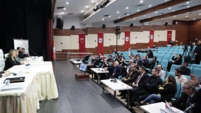 Şubat ayı ikinci olağan oturumu için bir araya gelen Konak