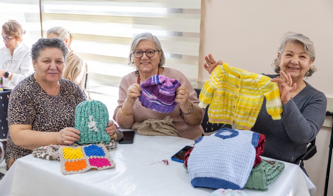 Konak Belediyesi’nin, İleri Yaş Sağlıklı Yaşam Merkezi kursiyerleri bu kış