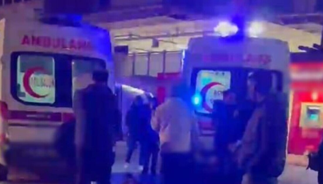 İzmir'in Bornova ilçesinde, pazarcı iki grup arasında yer anlaşmazlığı nedeniyle