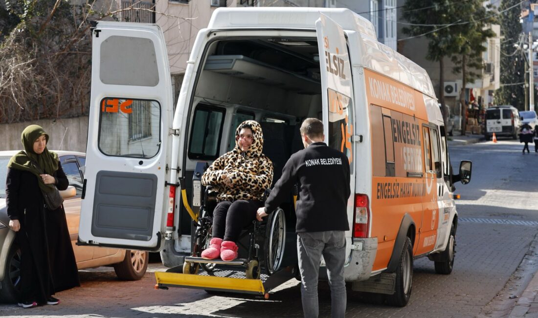 Konak Belediyesi’nin engelli vatandaşların hayatını kolaylaştıran hizmeti Engelsiz Servis, ihtiyacı