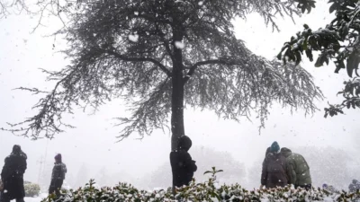 İstanbul'da etkili olan kar yağışı sonrası hava sıcaklıklarının yükselmesi beklenirken,