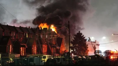 ABD’nin Philadelphia kentinde hasta bir çocuğu taşıyan ambulans uçak, yerleşim