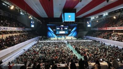AK Parti'nin kongresi için hazırlıklar hızla devam ediyor. 