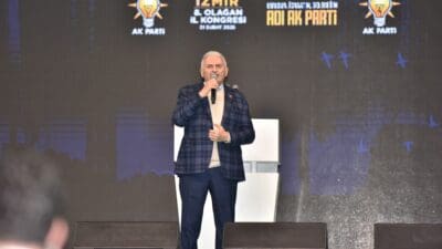 AK Parti'nin 8. Olağan İzmir İl Kongresi'ne katılan son Başbakan