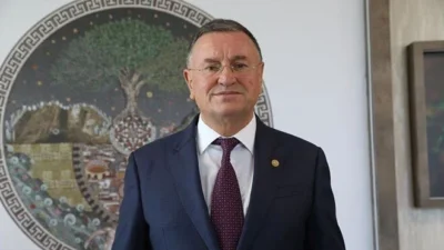 CHP’den ihraç edilen eski Hatay Belediye Başkanı Lütfü Savaş, Özgür