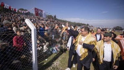 Torbalı’da 16. Geleneksel Deve Güreşleri Festivali’ne katılan İzmir Büyükşehir Belediye
