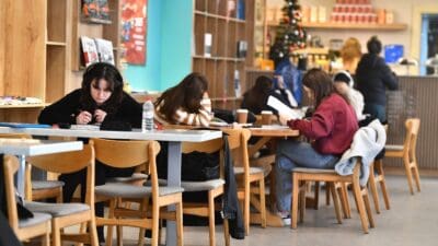İzmir Büyükşehir Belediyesi tarafından kurulan ve derinleşen ekonomik krizden etkilenen