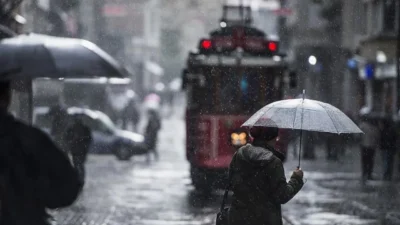 Meteoroloji, İç Anadolu ve Doğu Anadolu'da etkisini sürdüren yoğun kar