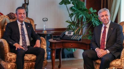 Cumhuriyet Halk Partisi'nde (CHP) cumhurbaşkanlığı adaylığı tartışmaları hız kazandı. Genel