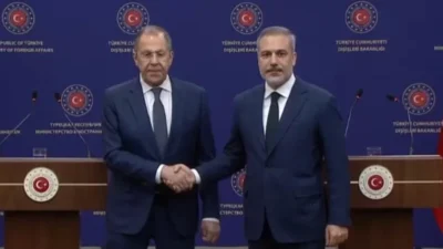 Rusya Dışişleri Bakanı Sergey Lavrov, Ukrayna savaşının yıldönümünde Ankara’yı ziyaret