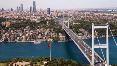 Ulaştırma ve Altyapı Bakanlığı, İstanbul Boğazı'nda yoğun sis nedeniyle görüş