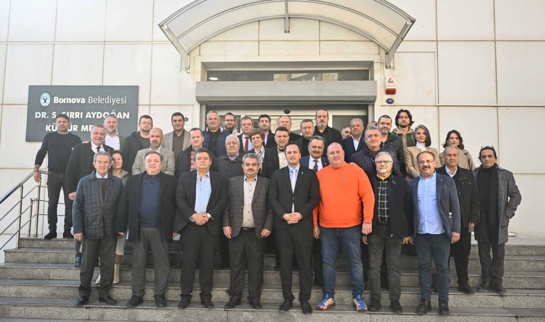 Bornova Belediyesi, ilçedeki sanayi sitelerinin temsilcilerini bir araya getirdi. Bornova