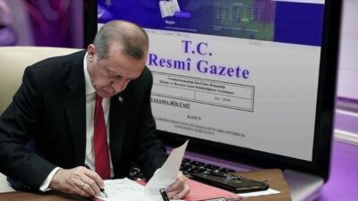 Cumhurbaşkanlığı tarafından gerçekleştirilen yeni atamalar Resmi Gazete’de yayımlandı.