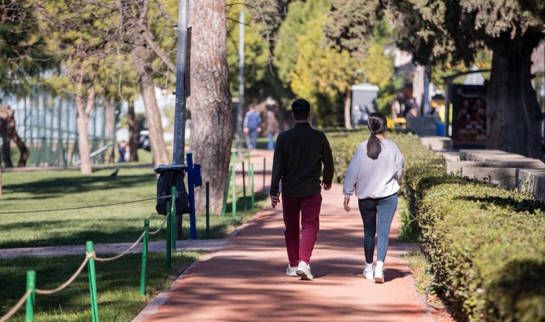 İzmir Büyükşehir Belediyesi’nin Hasanağa Bahçesi’nde başlattığı yenileme çalışmalarında sona gelindi.