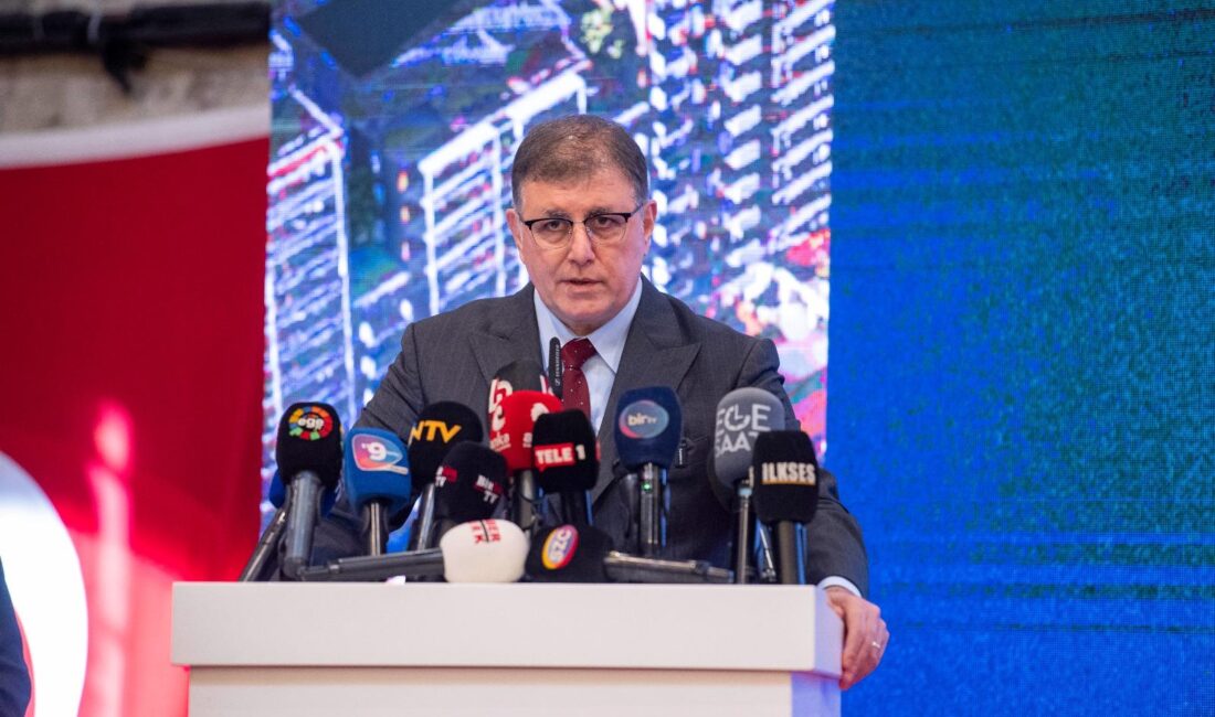 İzmir Büyükşehir Belediyesi, konut krizine çözüm amacıyla Menemen'de 3.100 konutluk