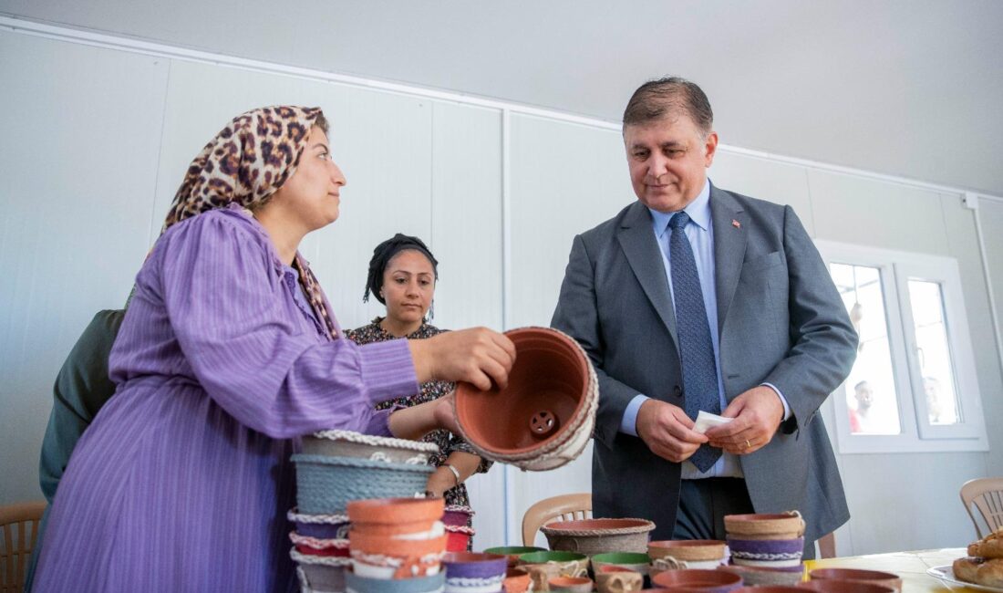 İzmir Büyükşehir Belediye Başkanı Dr. Cemil Tugay, 8 Mart Dünya