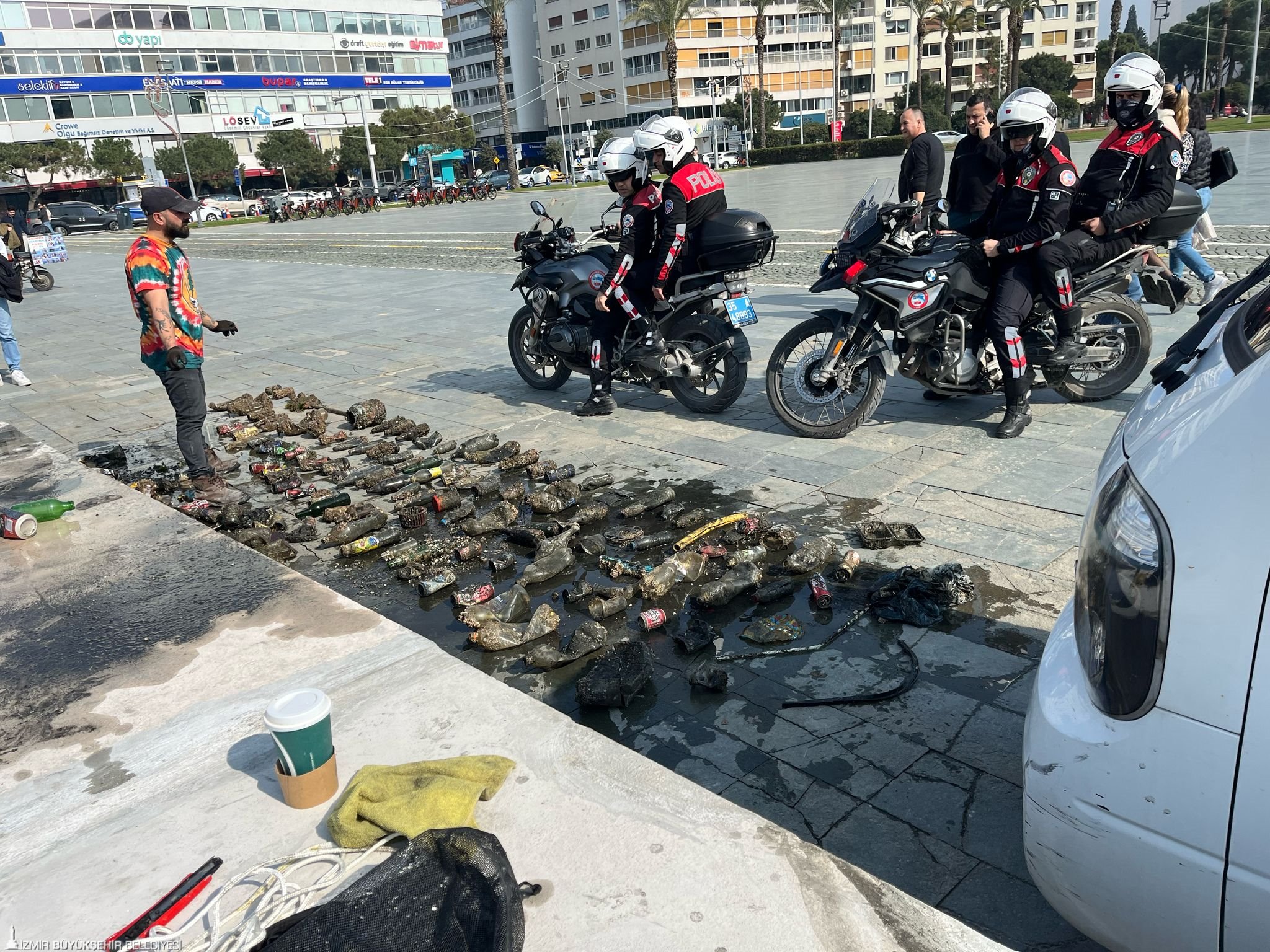 Çevre ve deniz ekosistemi sorunlarına dikkat çekmek amacıyla İzmir Büyükşehir
