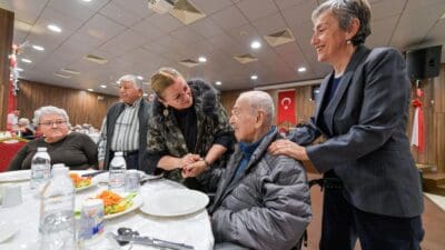 İzmir Büyükşehir Belediyesi, Sosyal Yaşam Kampüsü’ndeki Zübeyde Hanım Huzurevi sakinleri