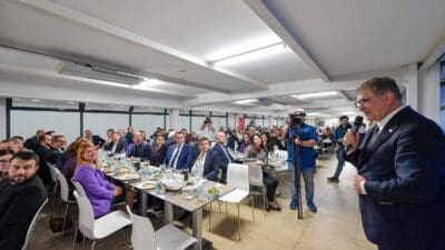 Birlik ve beraberliğin en üst seviyede olduğu ramazan ayı, İzmir