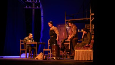 İzmir Büyükşehir Belediyesi Şehir Tiyatroları (İzBBŞT) ile Bursa Büyükşehir Belediyesi