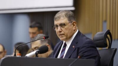 İzmir Büyükşehir Belediye Başkanı Dr. Cemil Tugay, Konak'ta yağmur suyu