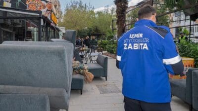 İzmir Büyükşehir Belediyesi, özellikle Buca Forbes Caddesi’nde bazı işletmelerin kurduğu,