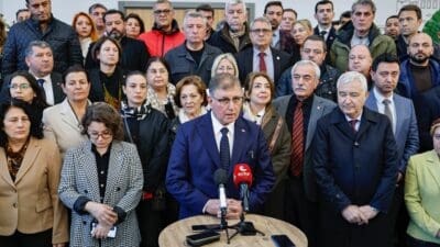 İzmir Büyükşehir Belediye Başkanı Dr. Cemil Tugay, İstanbul Büyükşehir Belediye