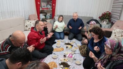 Menemen Belediye Başkanı Aydın Pehlivan, Ramazan ayının ilk günlerinde anlamlı