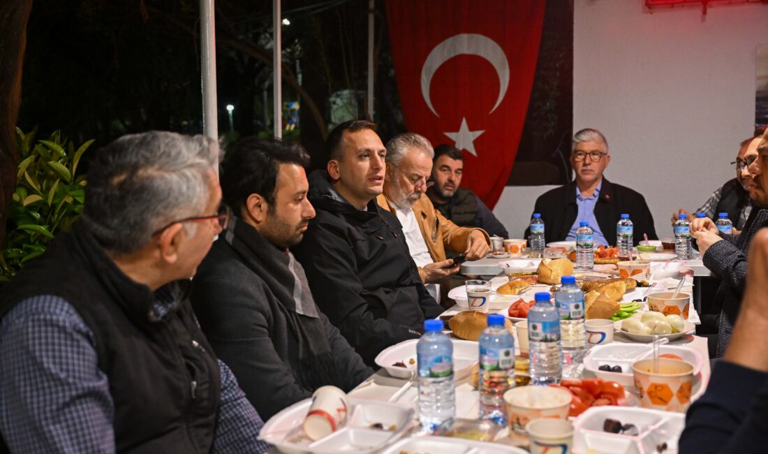 Bornova Belediye Başkanı Ömer Eşki, Ramazan ayı boyunca iftar ve