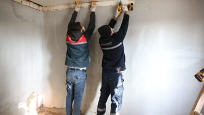 Bayraklı Belediyesi, sosyal yardımlarla ihtiyaç sahibi, dar gelirli ailelerin yanında