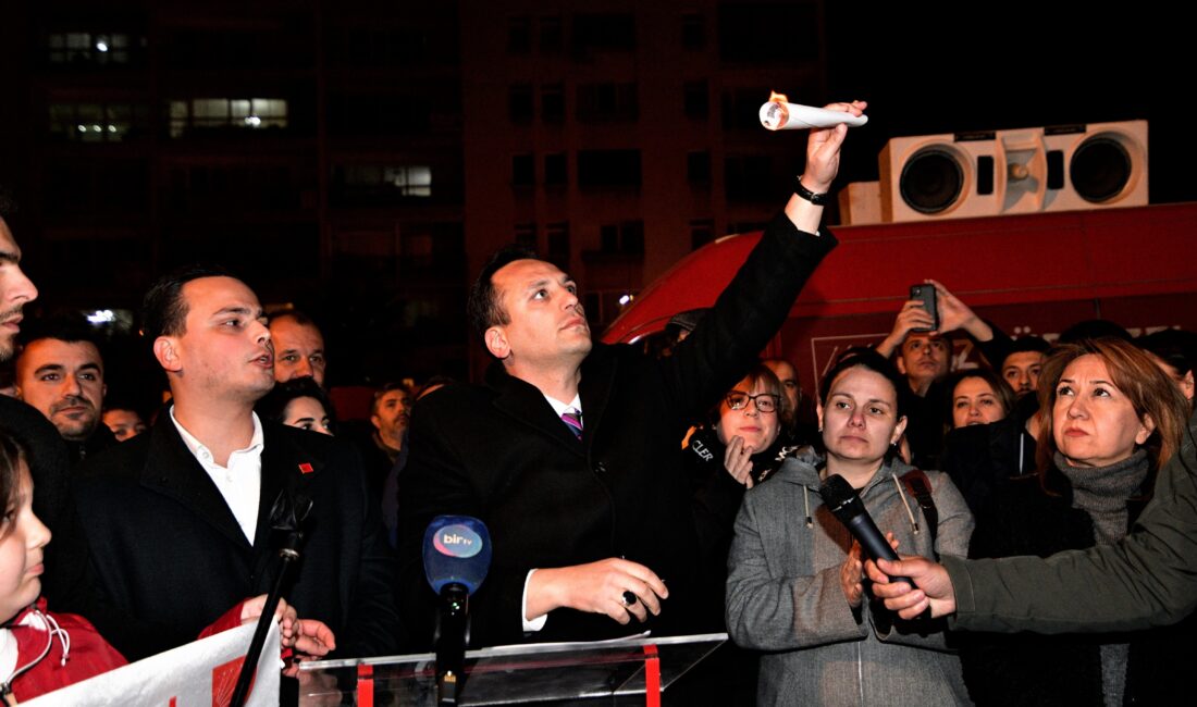 Başkan Eşki diplomalarını yaktı ve and içti İstanbul Büyükşehir Belediye Başkanı ve CHP’nin Cumhurbaşkanı Aday Adayı Ekrem