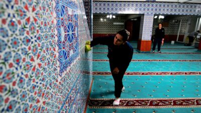 Bornova Belediyesi, Ramazan Bayramı öncesinde ilçedeki camileri detaylı bir şekilde