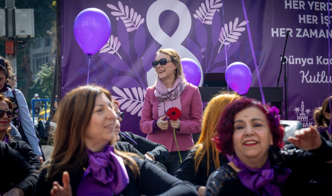 8 Mart Dünya Kadınlar Günü’nü Alsancak’ta Konak Belediyesi’nin düzenlediği etkinliklerle