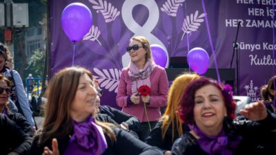 8 Mart Dünya Kadınlar Günü’nü Alsancak’ta Konak Belediyesi’nin düzenlediği etkinliklerle