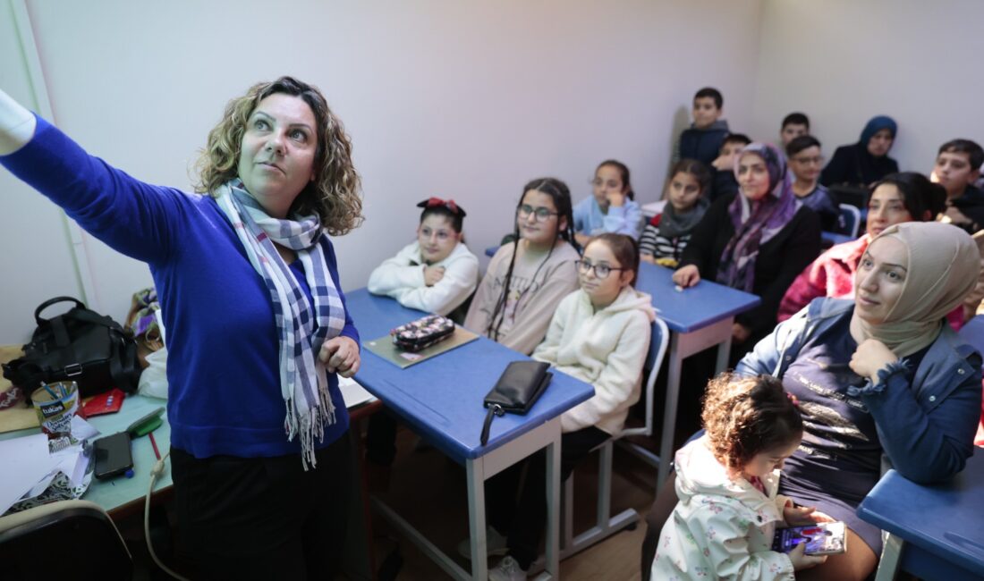 Konaklı çocukların, temel dersleri eğlenerek öğrendiği ‘Eğlen & Öğren’ projesi