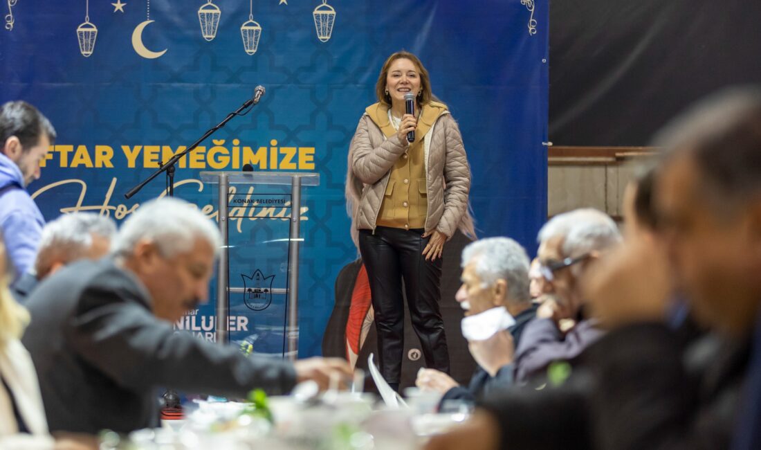 Konak’ta ilk iftar: Başkan Mutlu’dan dayanışma vurgusu Ramazan ayının başlamasıyla birlikte Konak’ta ilk iftar sofrası Murat Reis