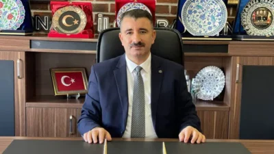 Konak Belediyesi’nden emekli olan 27 işçi, tazminatlarını alamayınca seslerini AK