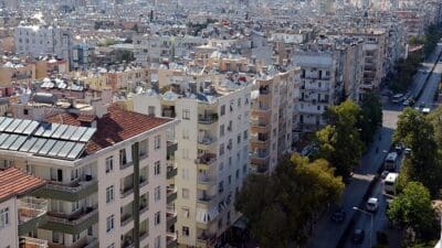 Adalet Bakanı Yılmaz Tunç, ev sahipleri ile kiracıları karşı karşıya getiren