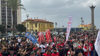 İstanbul Büyükşehir Belediye Başkanı Ekrem İmamoğlu'nun tutuklanmasını protesto etmek için