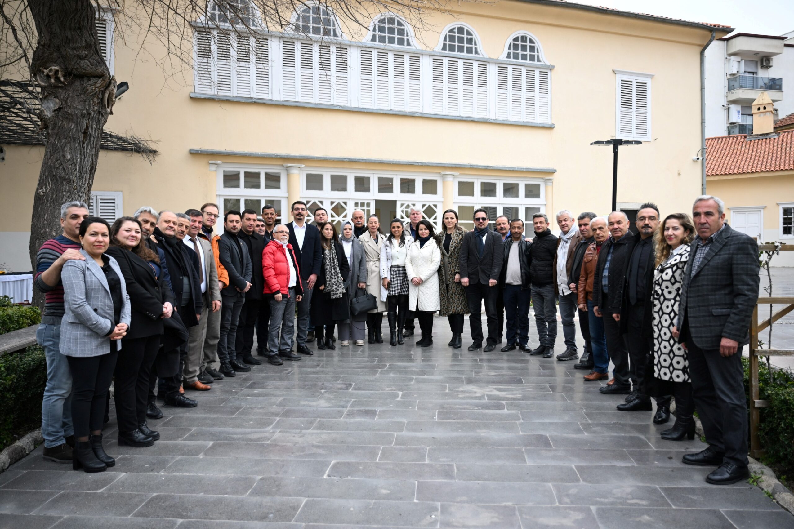 Bornova Belediyesi’nin ev sahipliğinde Bornova Kent Konseyi tarafından Dramalılar Köşkü’nde